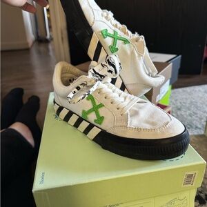 Off-White White and Green Sneakers